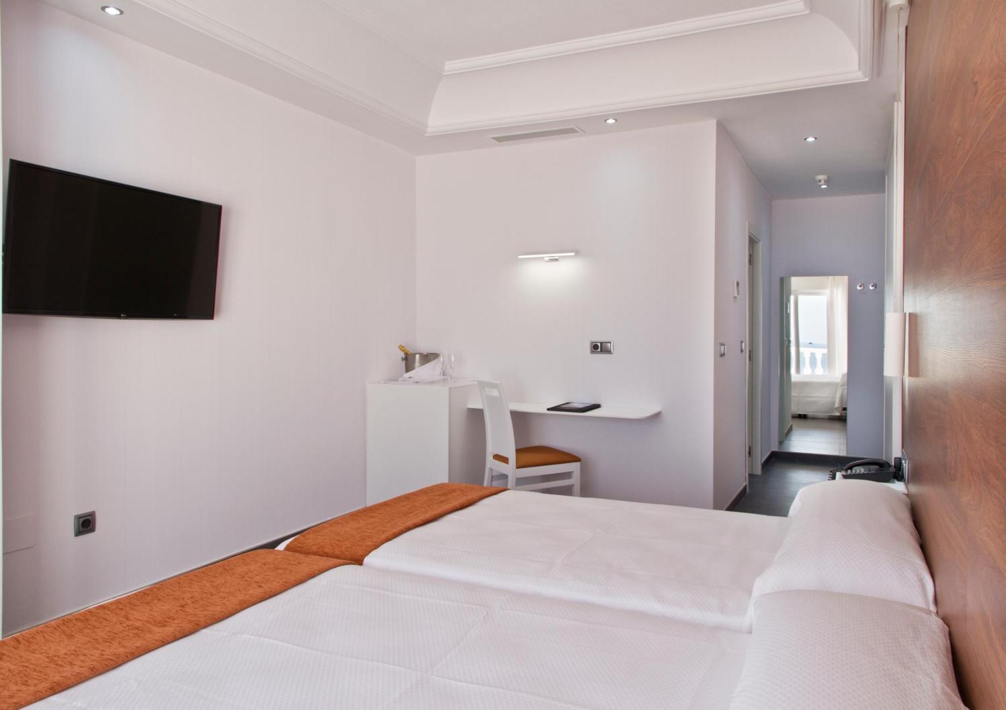 Hotel Los Delfines La Manga del Mar Menor Kültér fotó